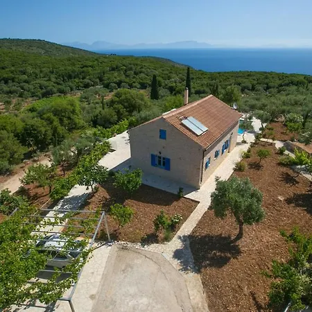 Villa Sleeps 4 Pool Air Con Wifi T604840