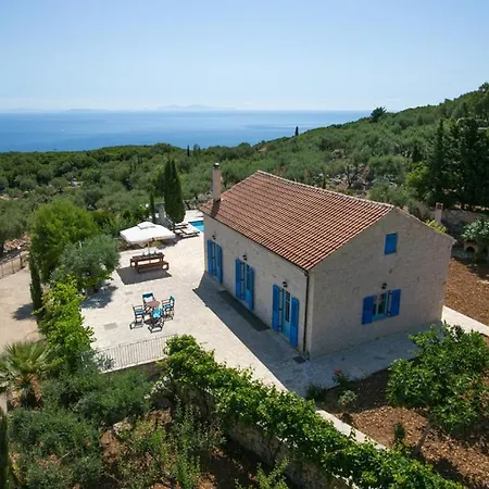 Villa Sleeps 4 Pool Air Con Wifi T604840