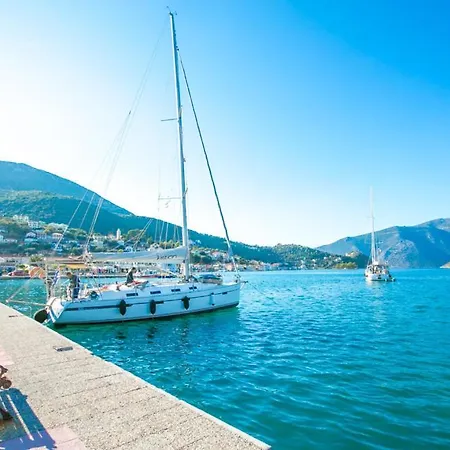 Sleeps 4 Pool Air Con Wifi T604840 Perachori