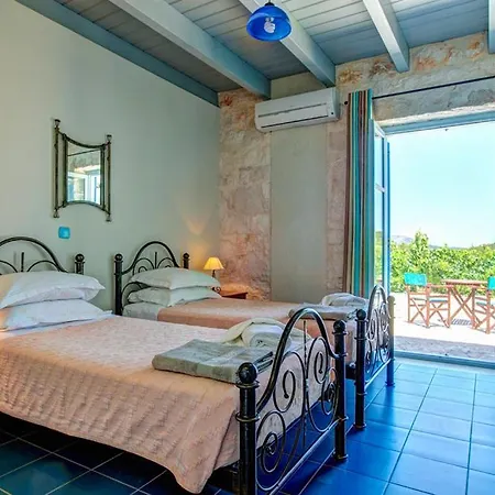 Sleeps 4 Pool Air Con Wifi T604840 Villa Perachori